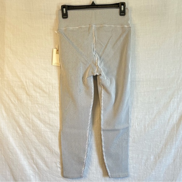 NWT GOOD AMERICAN Seamless Core Power Ribbed Leggings Size 4/5 Large - XL - Picture 3 of 5